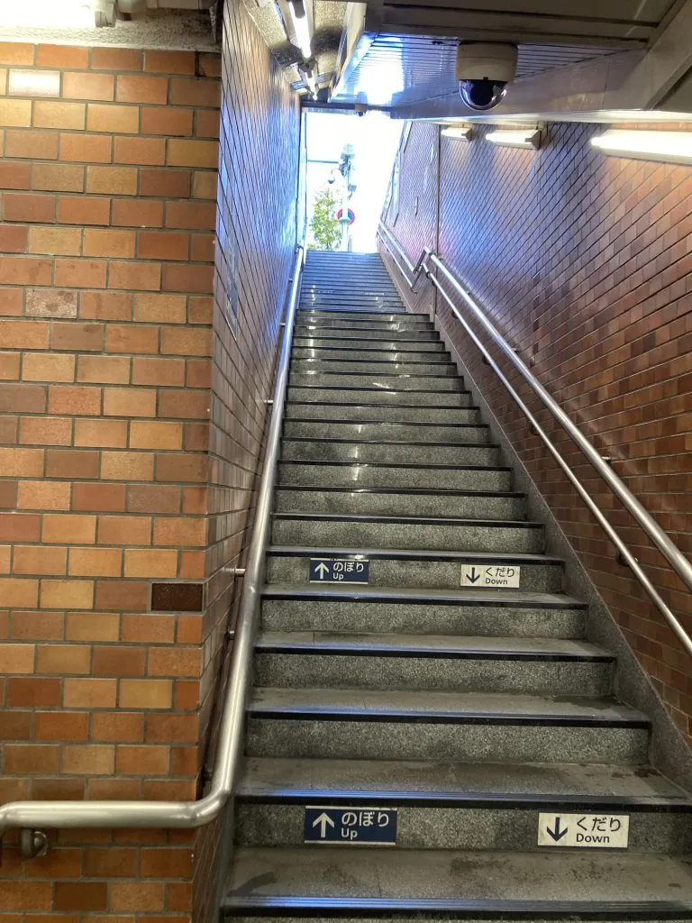銀座一丁目駅７番出口からの行き方5