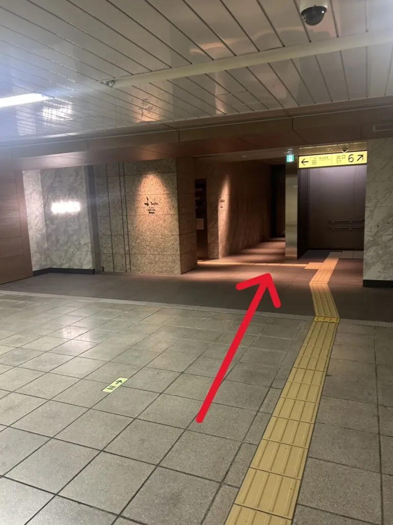 ふふ銀座が見えてきます。