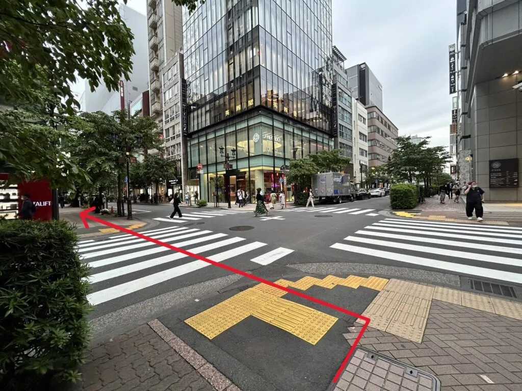丸の内線銀座駅からのアクセス⑨