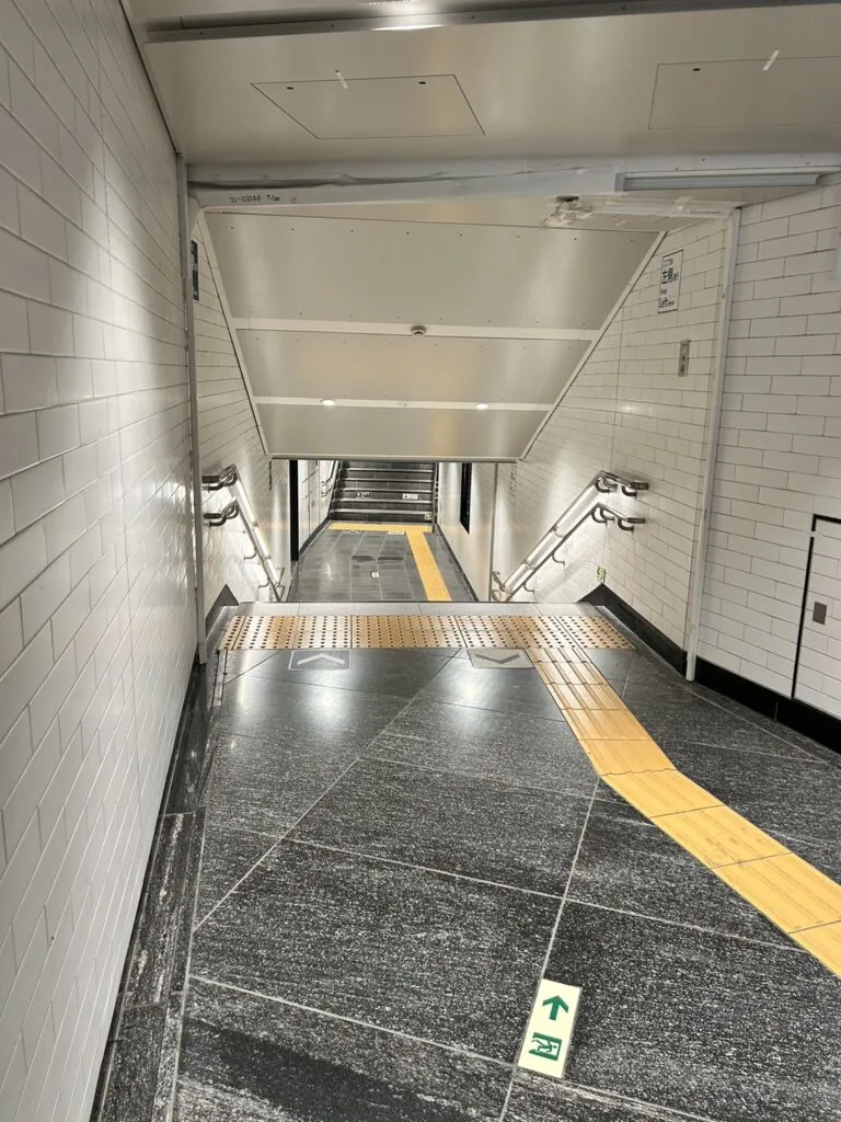 丸の内線銀座駅からのアクセス⑥